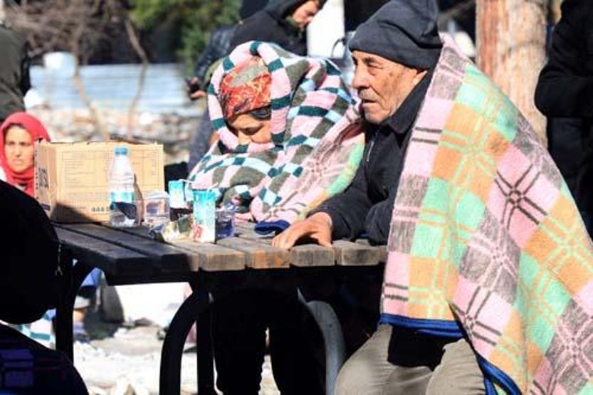 Son dakika... Türkiye 7.7 ve 7.6lık iki depremle sarsıldı İşte deprem felaketinden kareler