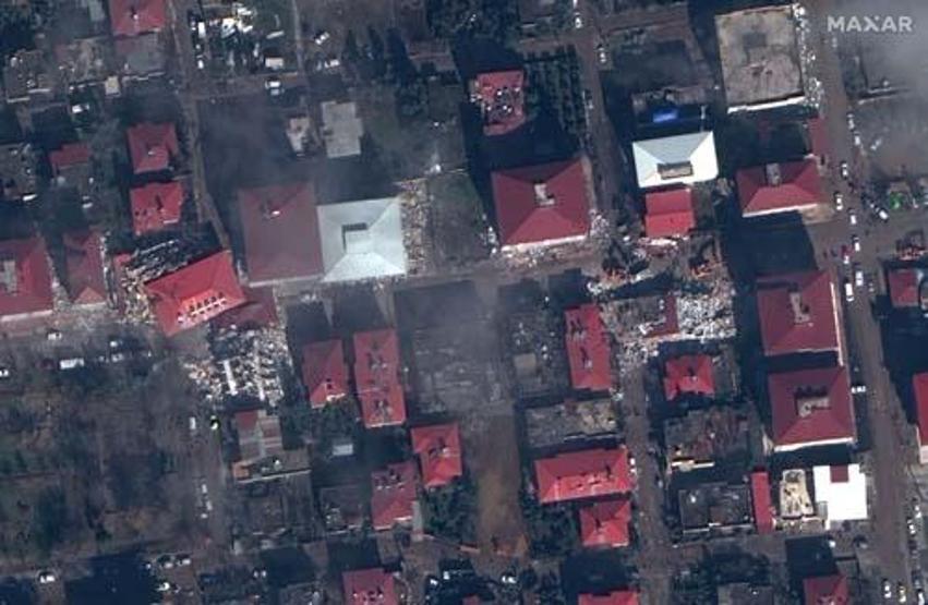 Son dakika... Türkiye 7.7 ve 7.6lık iki depremle sarsıldı İşte deprem felaketinden kareler