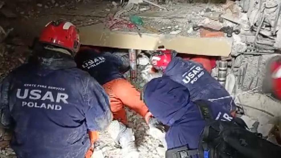 Uluslararası ekiplerden kurtarma görüntüleri