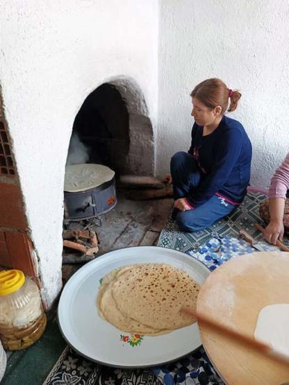 Ev hanımlarından depremzedelere imece usulü yardım eli