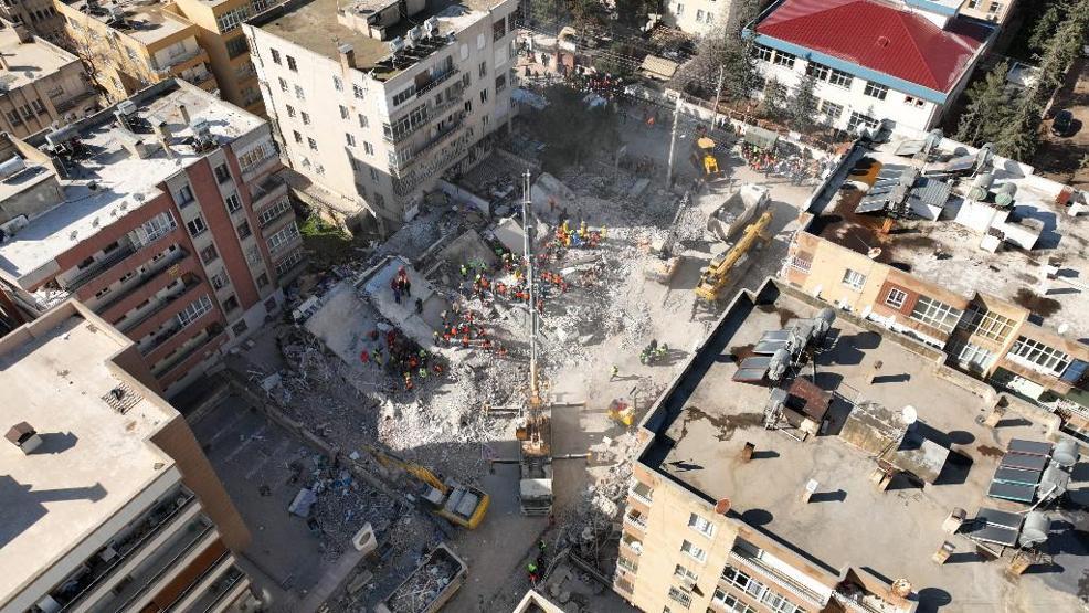 Sosyal medyada deprem kâhinleri iş başında Bir depremi önceden bilmek mümkün mü