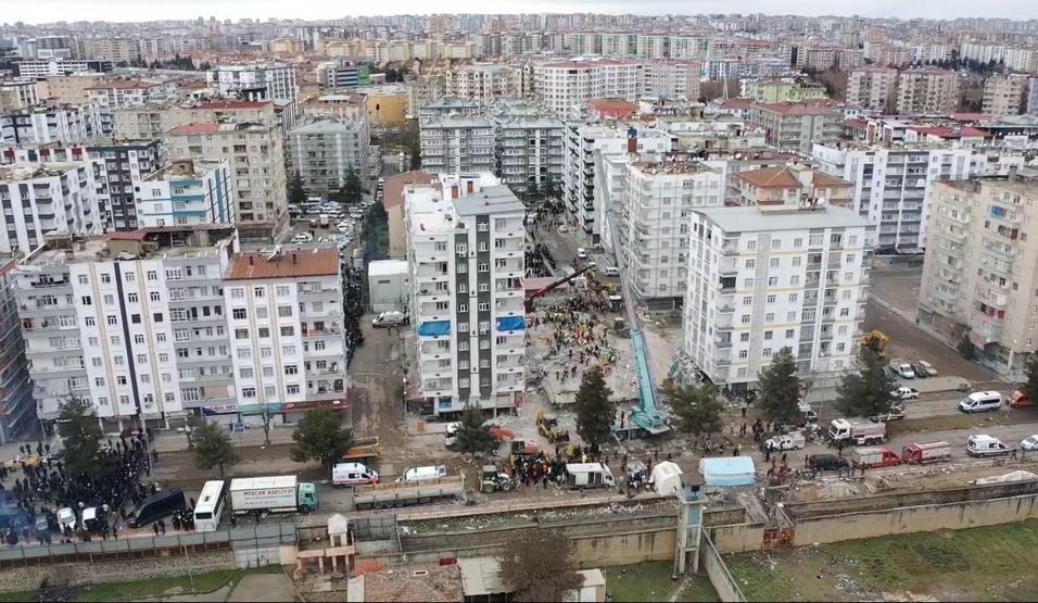 Diyarbakır’da depremin verdiği hasar havadan görüntülendi