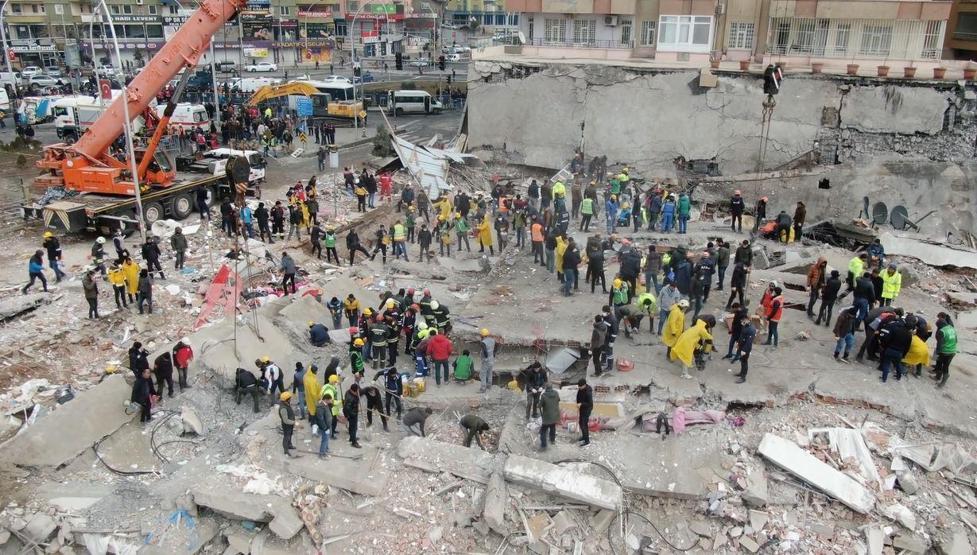 Diyarbakır’da depremin verdiği hasar havadan görüntülendi