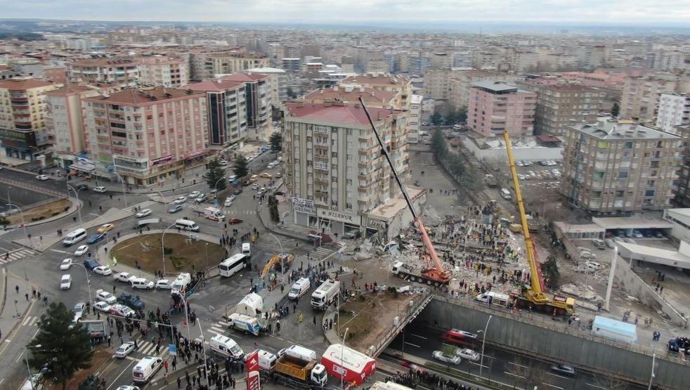 Diyarbakır’da depremin verdiği hasar havadan görüntülendi