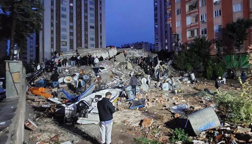 Gülben Ergen aldığı acı haberi sevenleriyle paylaştı