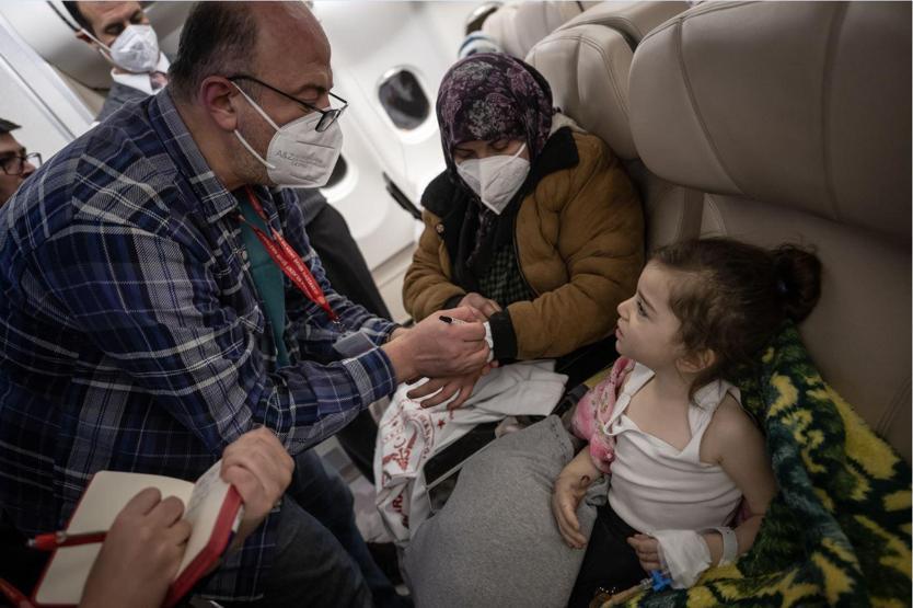 Cumhurbaşkanlığı uçakları ile 16sı bebek 126 yaralı depremzede taşındı