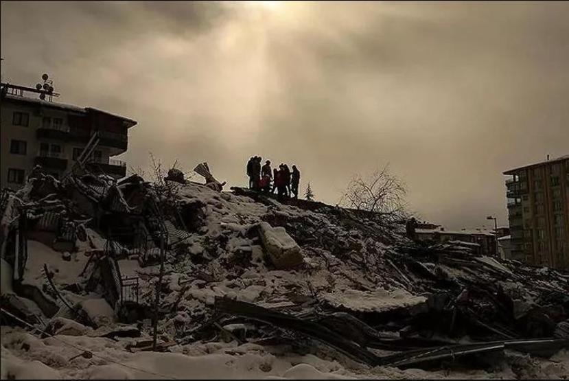 Haluk Levent deprem bölgesi için projelerini açıkladı