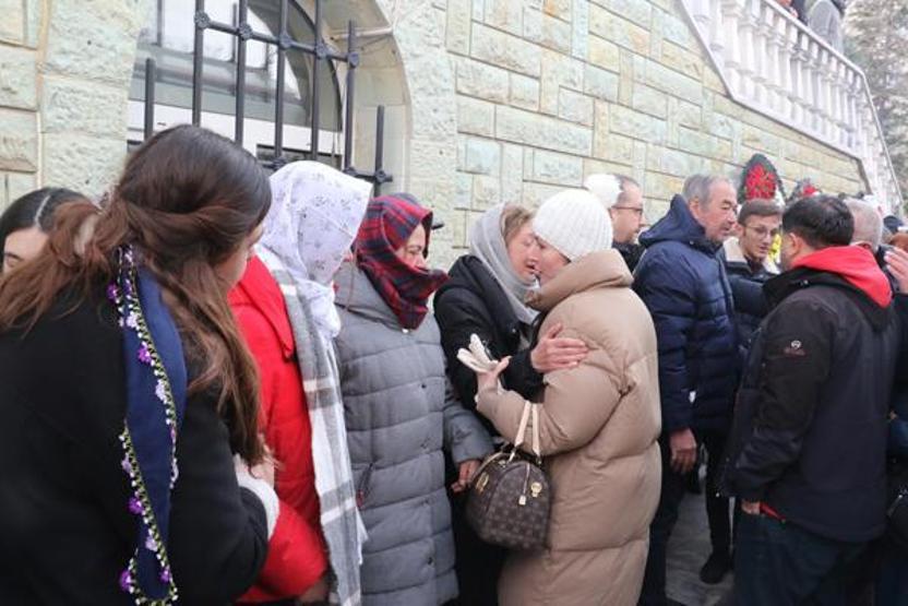 Depremde hayatını kaybeden Melike, gözyaşlarıyla toprağa verildi