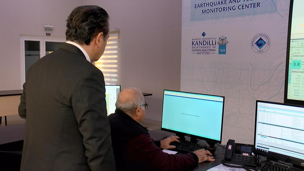 Deprem bölgesinde 7-8 metreye varan kaymalar gözlemlendi