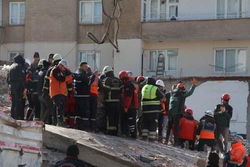 Deprem hukuku: Evi yıkılan hasar gören vatandaşın hakları