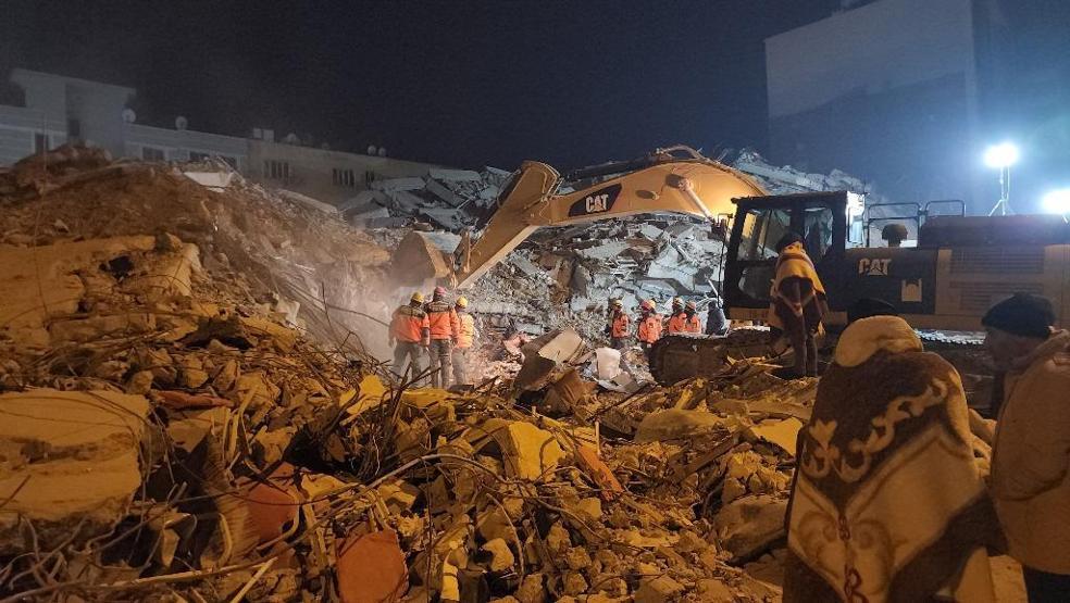 Otel enkazında öğrenciler rehberler can verdi Adıyaman’da yıkılan otelin öncesi sonrası