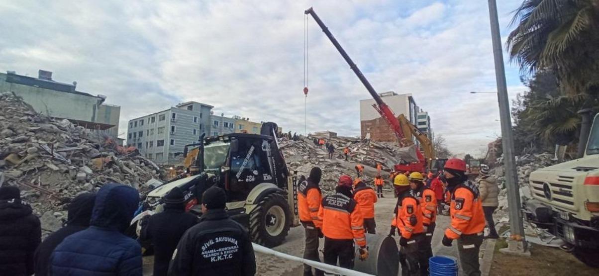 Otel enkazında öğrenciler rehberler can verdi Adıyaman’da yıkılan otelin öncesi sonrası