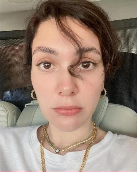 Bergüzar Korel: Yoruldum deyip gitmek gibi bir seçeneğimiz yok