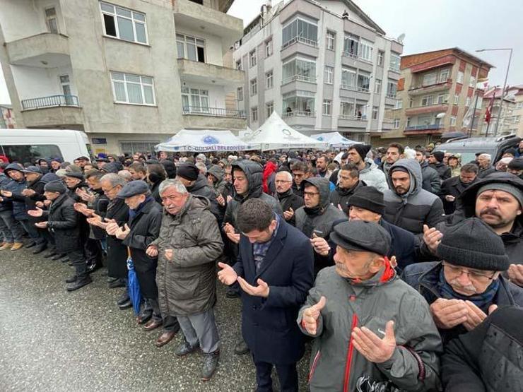 Depremde hayatını kaybeden voleybolcu Gözde Öztürk, Orduda toprağa verildi