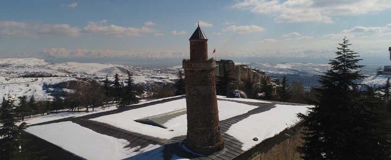 Depremde, Harput Ulu Camiinin eğri minaresi yıkılmadı