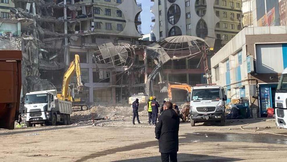 Diyarbakır’da arama kurtarma çalışmaları sona erdi, enkaz kaldırılıyor
