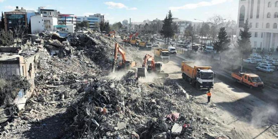 Enkaz yeni yıkımlara neden olmasın Salgın hastalık riski