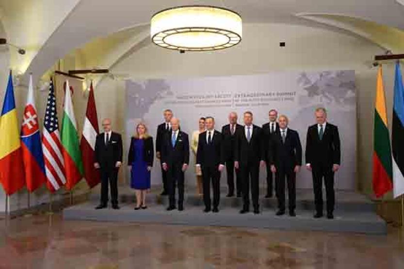 Biden: NATOnun her santimini savunacağız