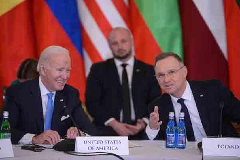 Biden: NATOnun her santimini savunacağız