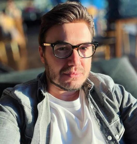 Mustafa Ceceli depremzede aileye yaptığı jestle adından söz ettirdi