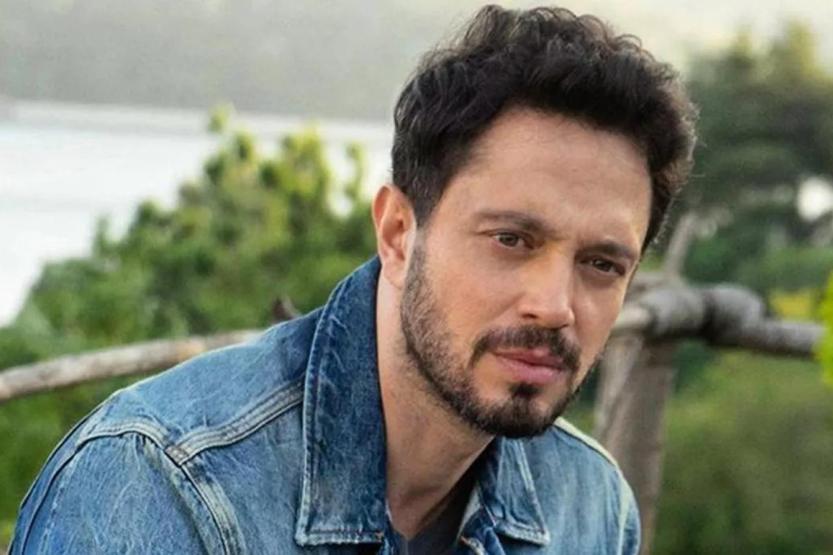 Murat Boz o kişilere ateş püskürdü