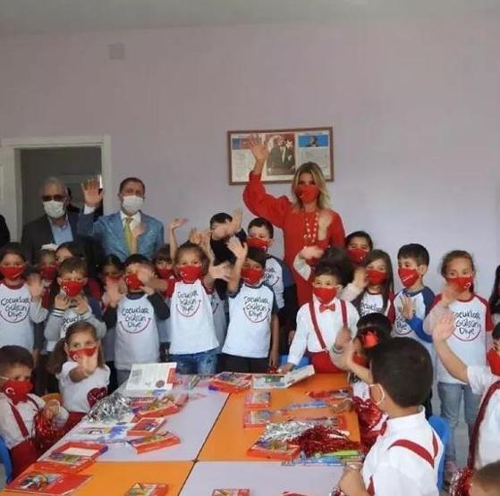 Gülben Ergen kolları sıvadı 11 ilde anaokulu...