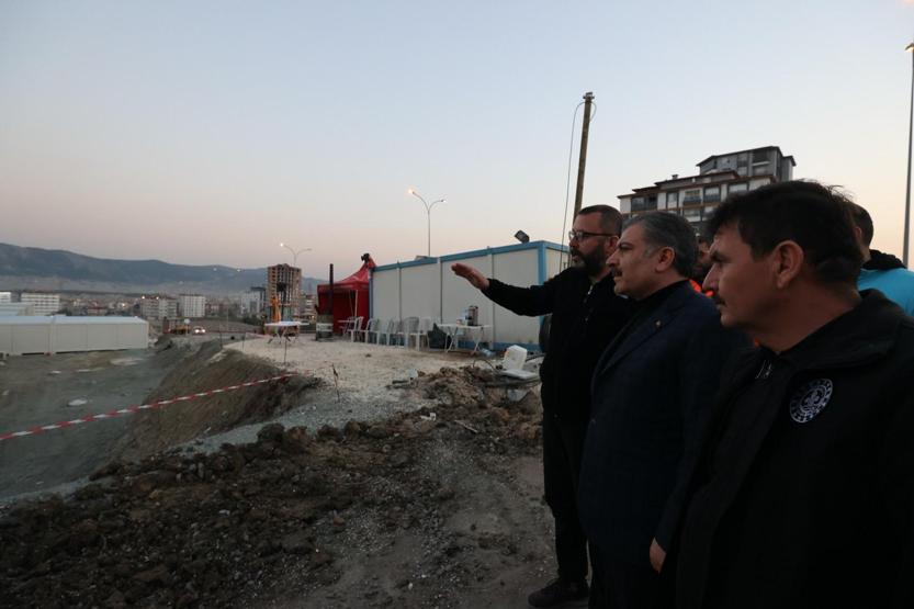 Bakan Fahrettin Koca, Defnede kurulan hastaneyi inceledi
