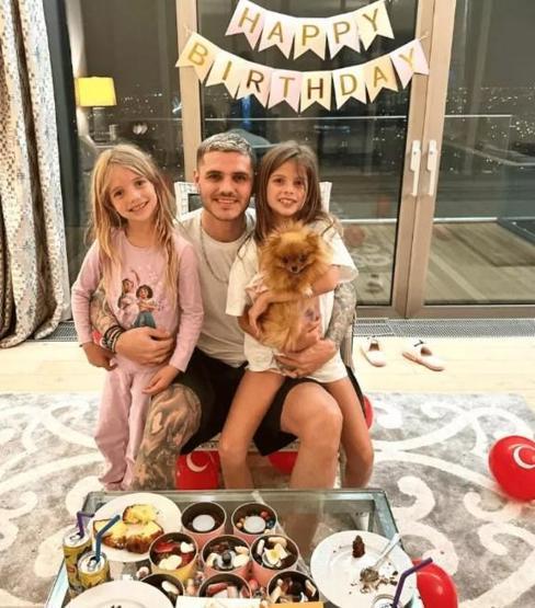 Simge Sağın ile Icardi arasındaki paylaşım sosyal medyayı salladı