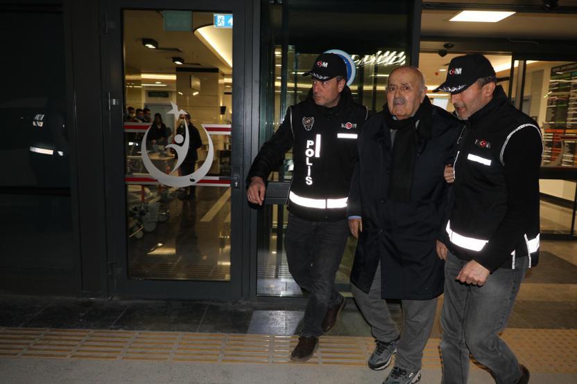 Rende Sitesinin sahibi: Kolon kesseydik zaten deprem öncesinde bina üzerimize düşerdi