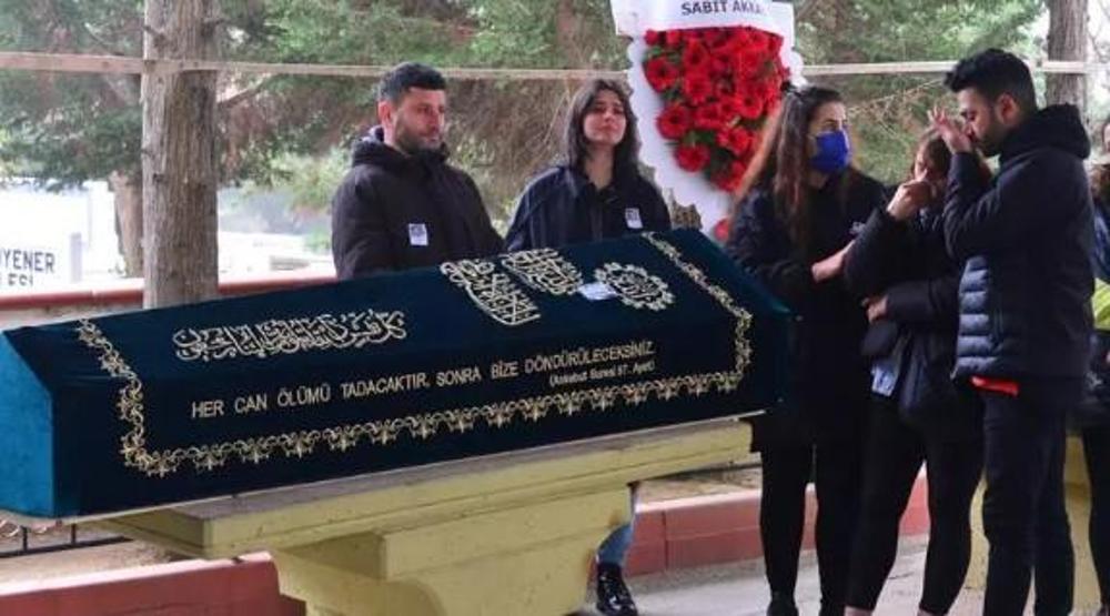Helin Kandemirin baba acısı Dostları destek oldu