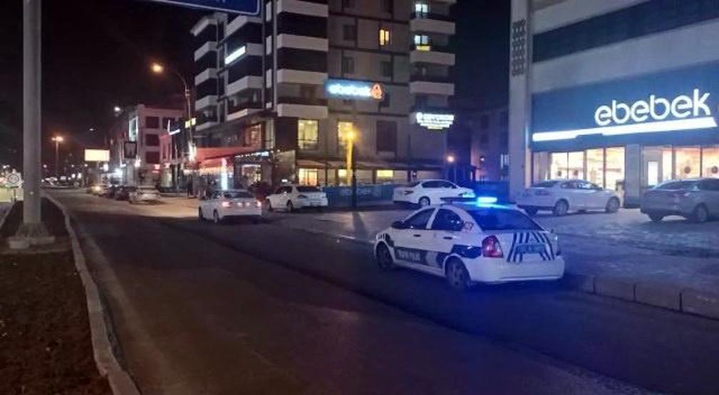 Elazığda sopa ve sallama bıçaklı yol verme kavgası: 10 gözaltı