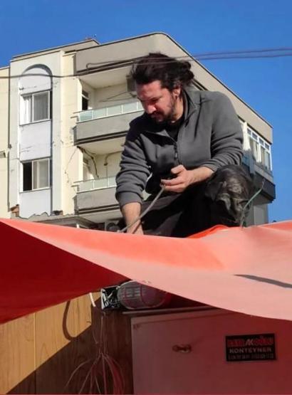 Doğukan Manço deprem bölgesinde yaşadıklarını anlattı: Tek varlıkları oydu