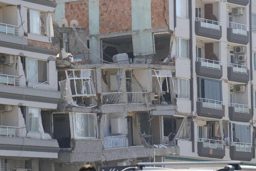 Deprem fırtınası Yeni fay hatları mı oluştu Uzman isim diyor ki...