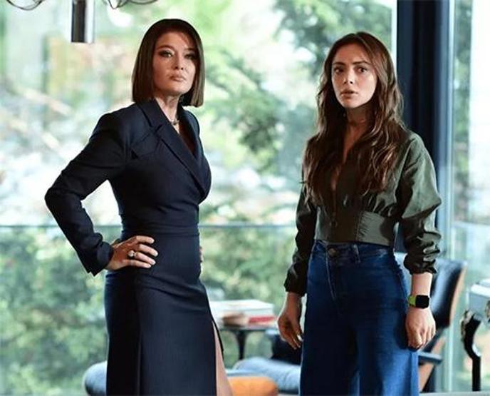 Nurgül Yeşilçay: Umudu, akli melekelerimi yitirmeden ayakta durmaya çalışıyorum