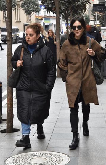 Hande Ataizi: Hayırdır bayram mı var