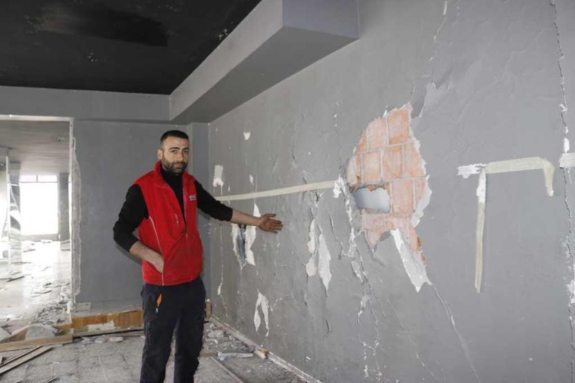 Ağır hasarlı bina orta hasarlıya döndü iddiası