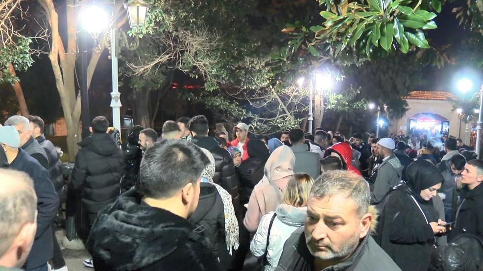 Araçlar uzun kuyruklar oluşturdu Kandil yoğunluğu: İstanbullular akın etti