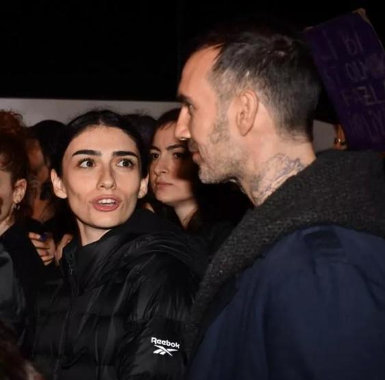 Hazar Ergüçlünün panik anları