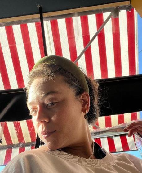 Demet Evgar kızı Mavi ile ilk kez görüntülendi Annesinin kopyası