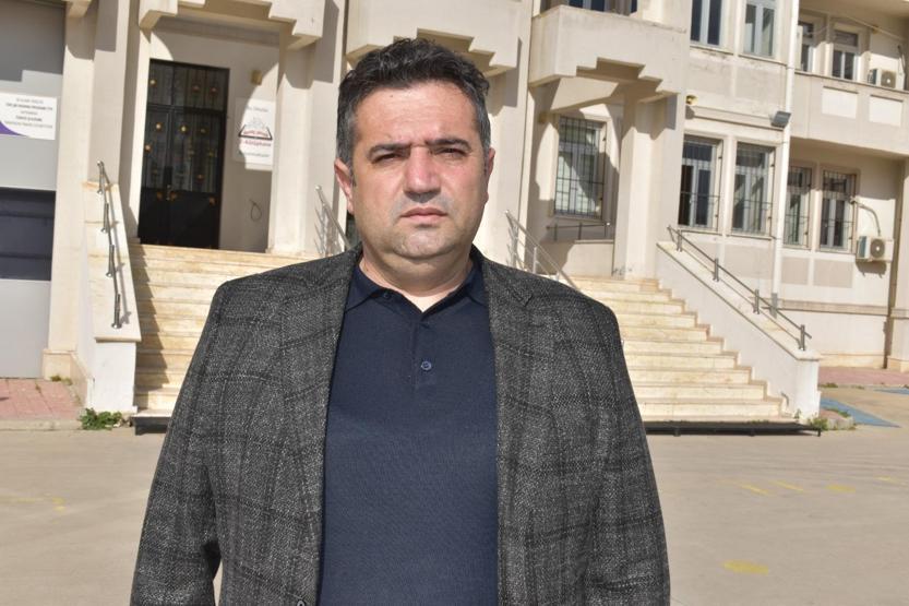Okul bahçesinde dehşeti yaşadılar Sahipsiz köpek öğretmen ve öğrenciye saldırdı