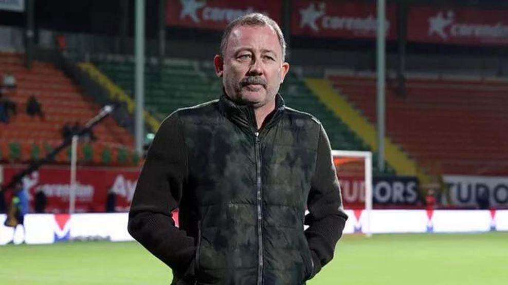 Sergen Yalçın mekandan çıkmadı