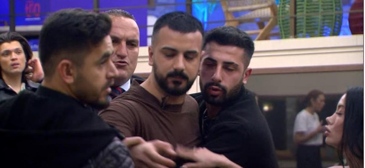 Kısmetse Olur evinde büyük kavga Batuhan ve Oğulcan birbirine girdi Diskalifiye mi olacak