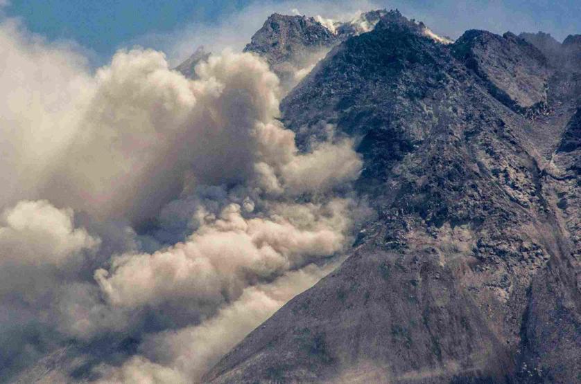 Merapi Yanardağında hareketlilik sürüyor