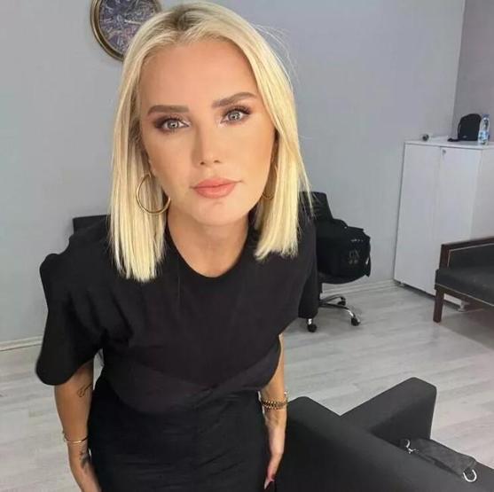 Ece Erken röportaj esnasında gözyaşlarına hakim olamadı