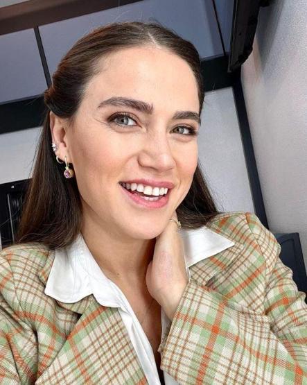 Ceyda Ateş kızı Taliayı paylaştı