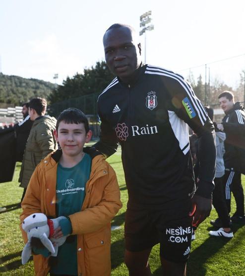 Beşiktaşın idmanda sürpriz misafirleri vardı