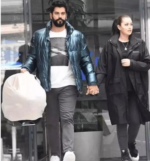 Fahriye Evcen küçük oğlu Keremi ilk kez paylaştı