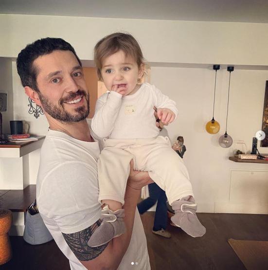 Saç ektiren Murat Boz son halini paylaştı