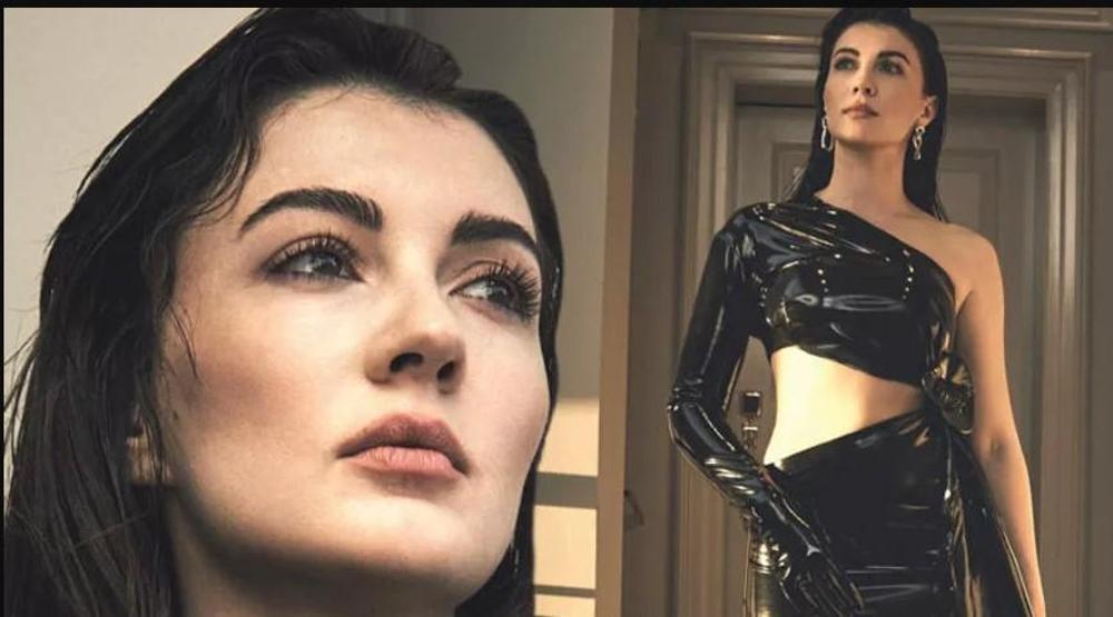 Burcu Özberkten Kraliçe ve Deniz açıklaması