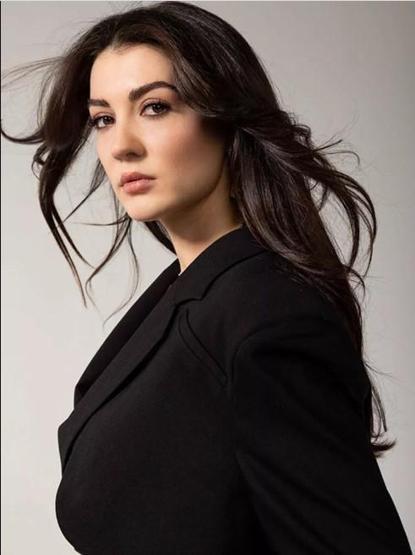 Burcu Özberkten Kraliçe ve Deniz açıklaması